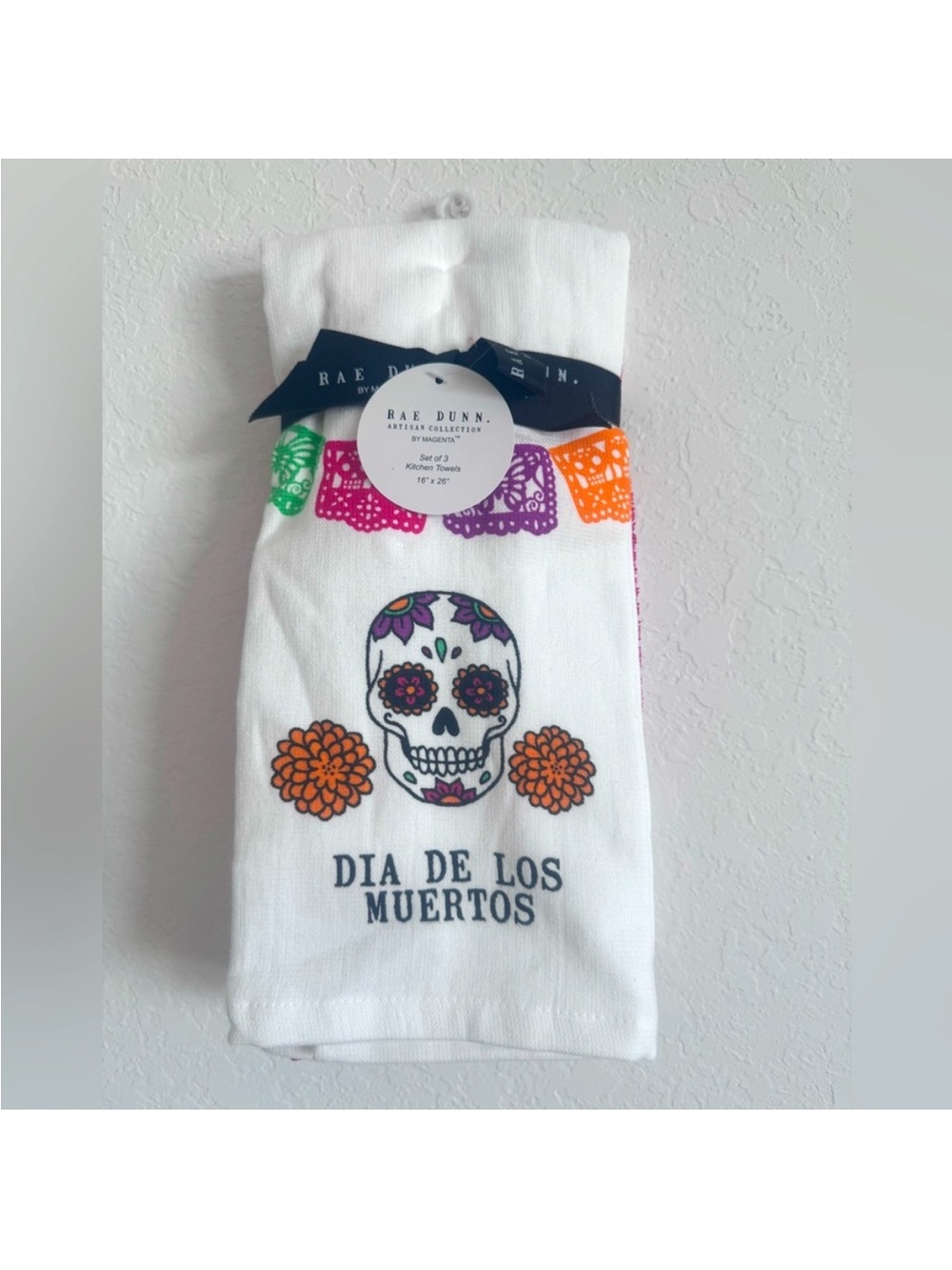 Rae Dunn NWT White Dia De Los Muertos Sugar Skull Kitchen Towel Set